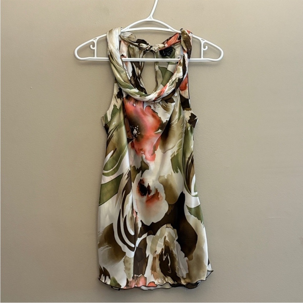 🌟 3/$30. Floral Sleeveless Women's Top - Multicolor